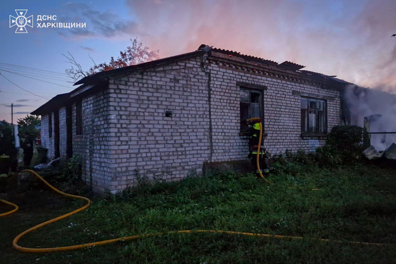 Спалахнула пожежа через дроновий удар окупантів: Новини Харкова